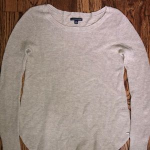 SMALL AMERICAN EAGLE LOOSE SWEATER